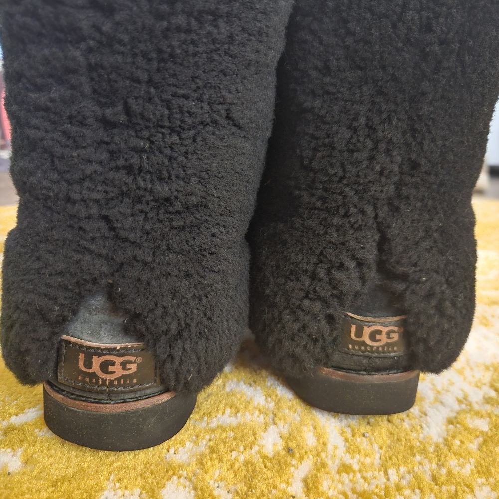 UGG Pouf Boots - Picture 5 of 8